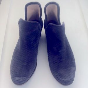 LUCKY BRAND Blue Suede Booties Women’s 6M